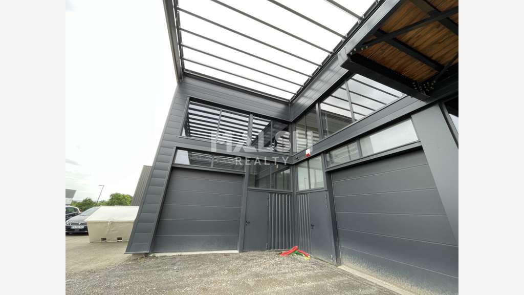Loue local d'activités 240m² à Chazay d'Azergues