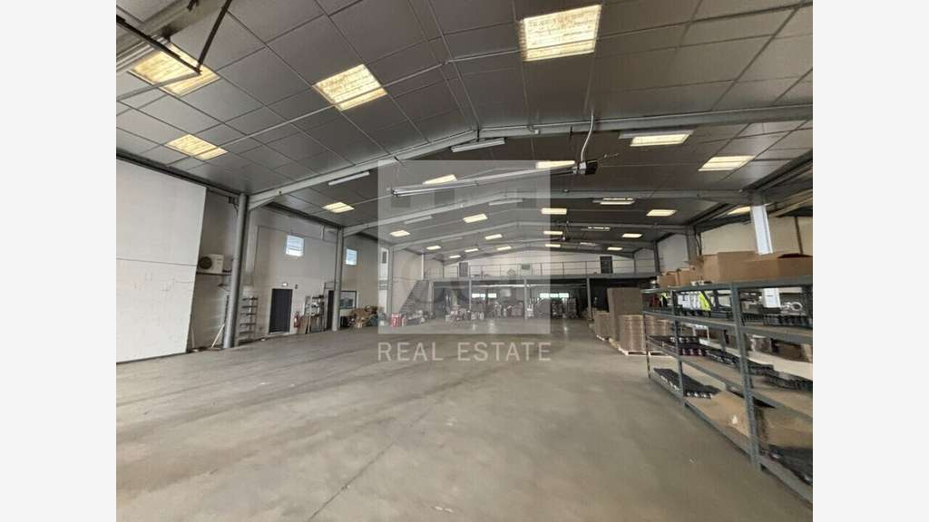 Local activité 1580m² à louer Civrieux d'Azergues