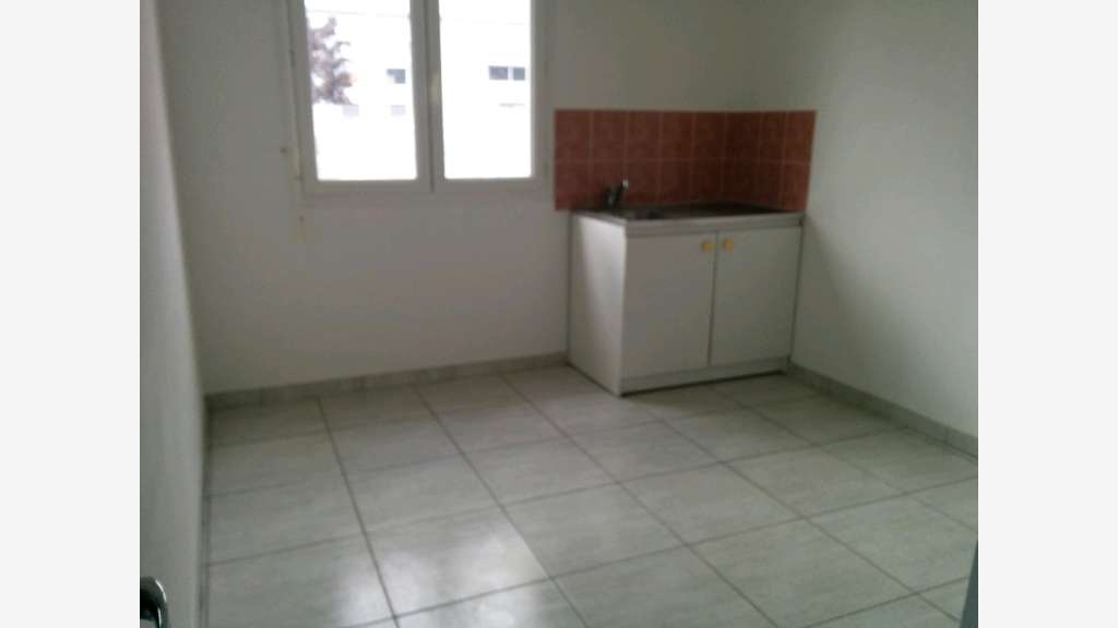 A louer entrepôt 635m² à Colomiers proche N124
