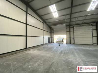 Location Locaux d'activités - Entrepôts à Combourg