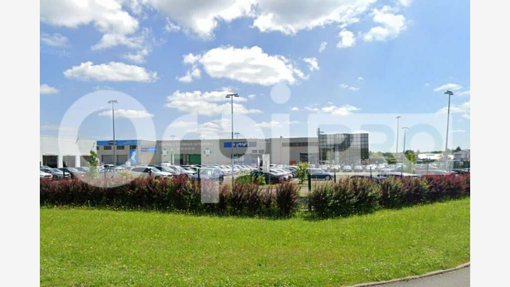 A louer local 1000m² à Compiègne ZAC de Mercières