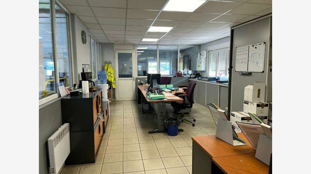 Entrepôt 3014m² à louer parc d'activités Coquelles