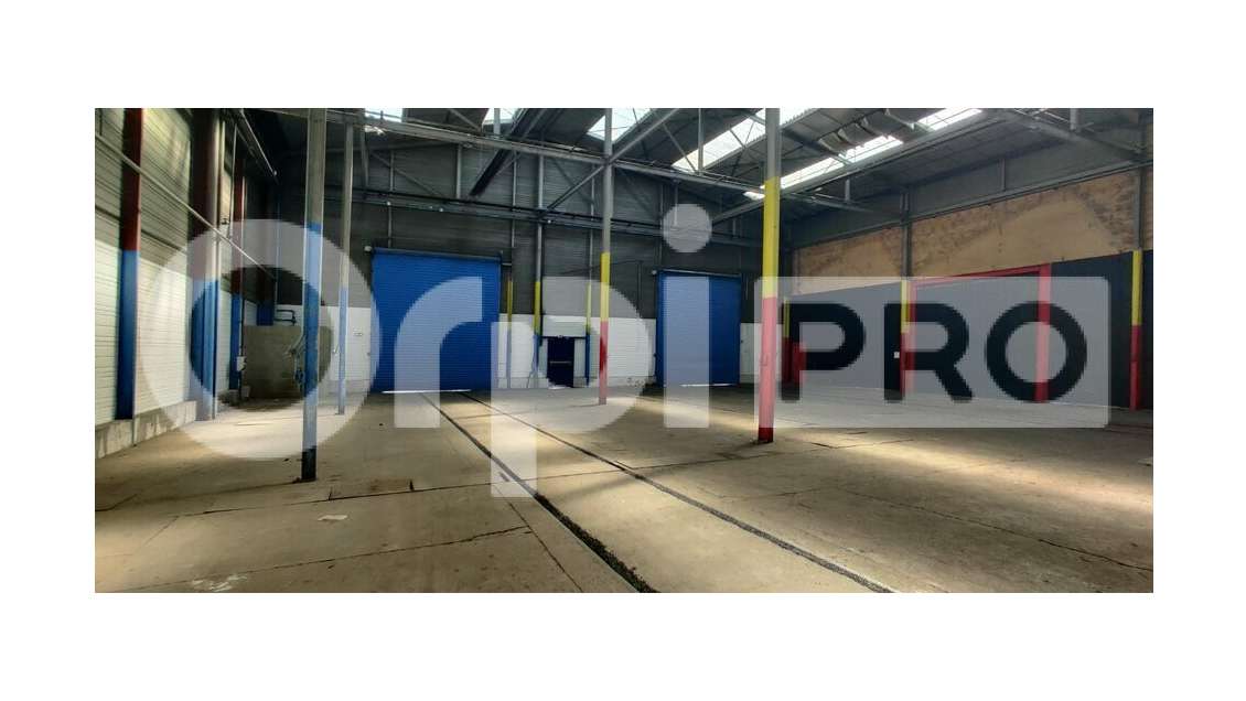 Local commercial 550m² à louer zc Corbeil-Essonnes