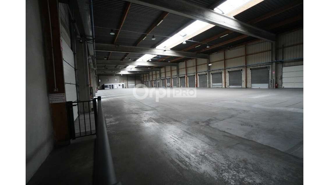 Messagerie à louer de 4 412m² Cap Nord Dijon