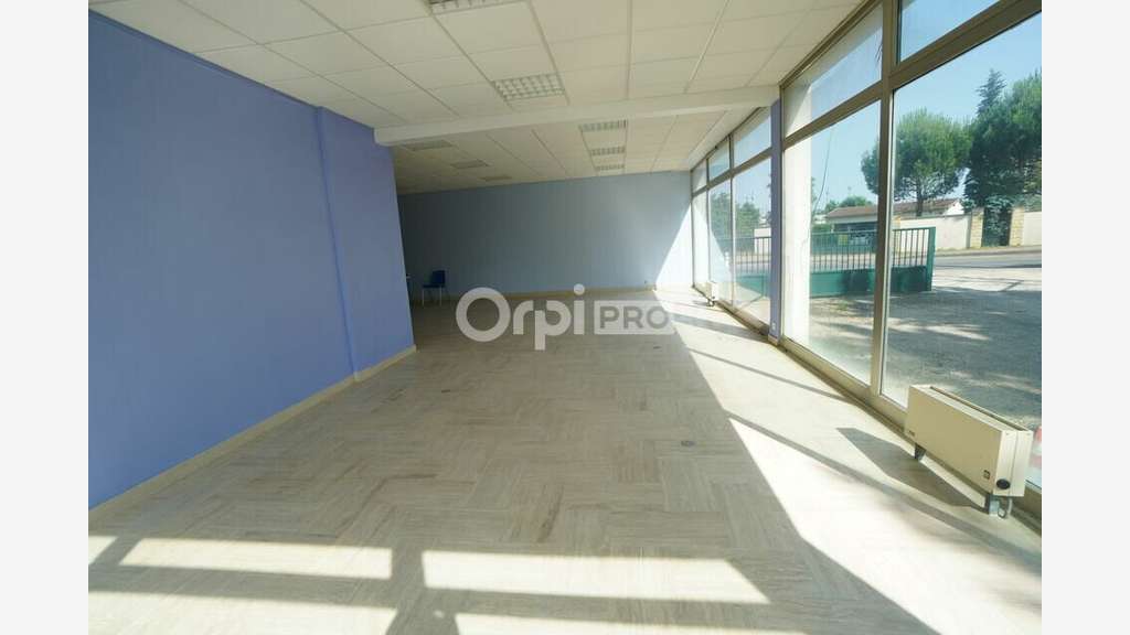 A louer local mixte de 463m² à Dijon axe fréquenté