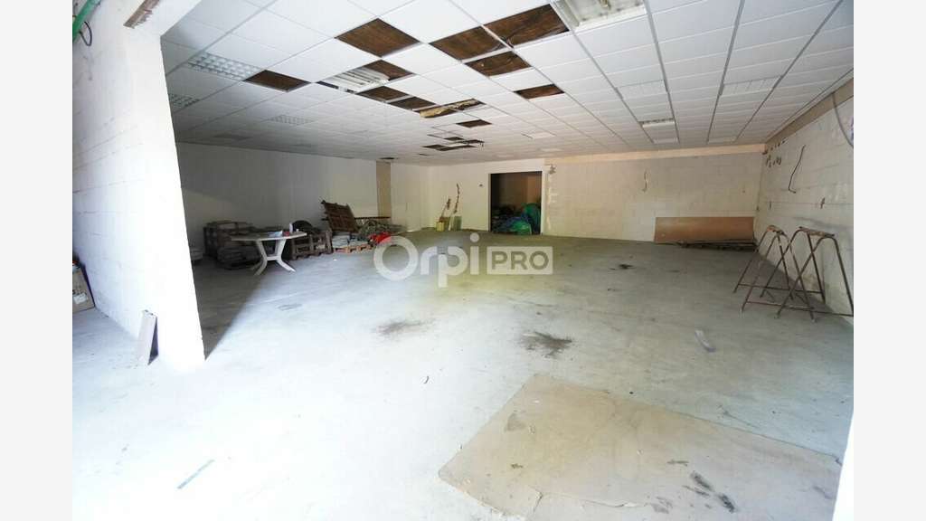 A louer local mixte de 463m² à Dijon axe fréquenté