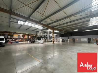 Local activité 2000m² à louer à Dompierre sur Yon