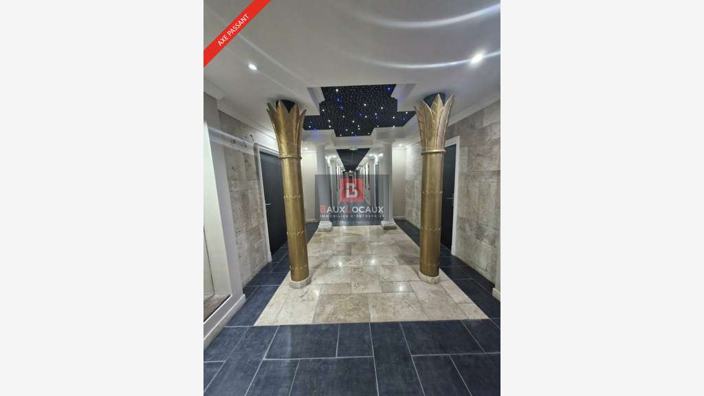 A louer local pro 950m² ZI La Jalassière Eguilles