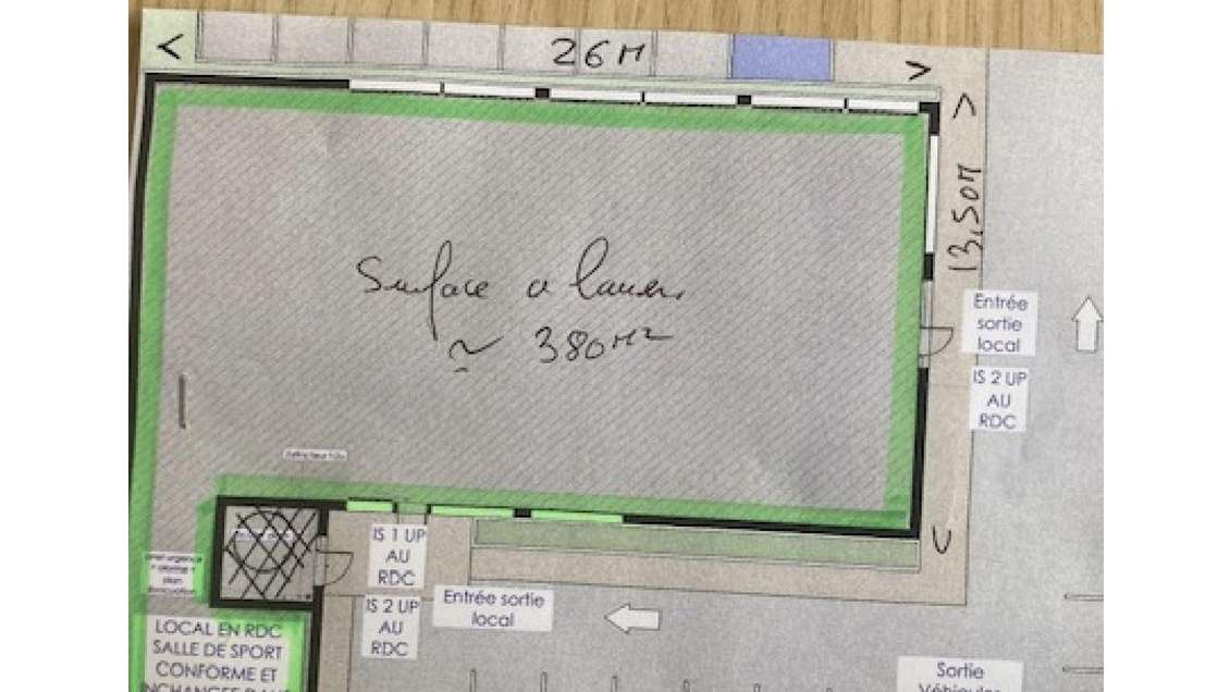 Location local d'activités 380m² ZI Jalassières