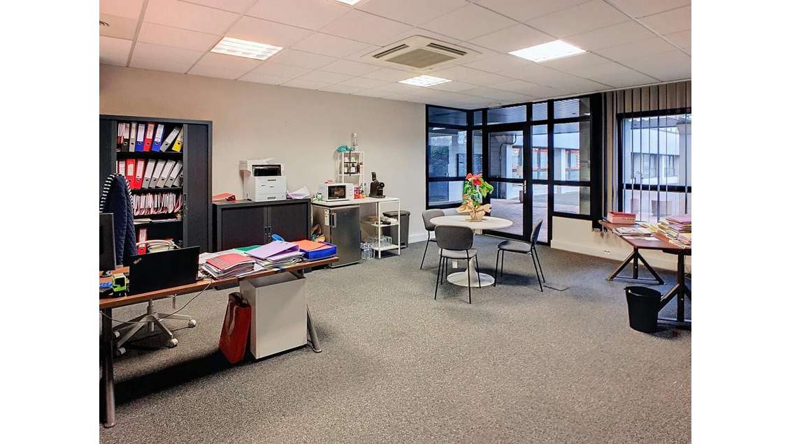 A louer locaux professionnels de 41m² à Entzheim