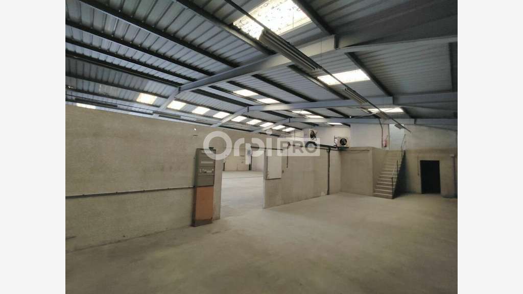 A louer local d'activité de 898m² à Epernay