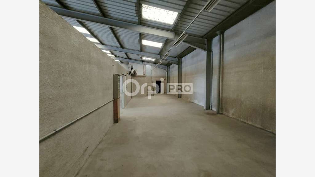 A louer local d'activité de 898m² à Epernay
