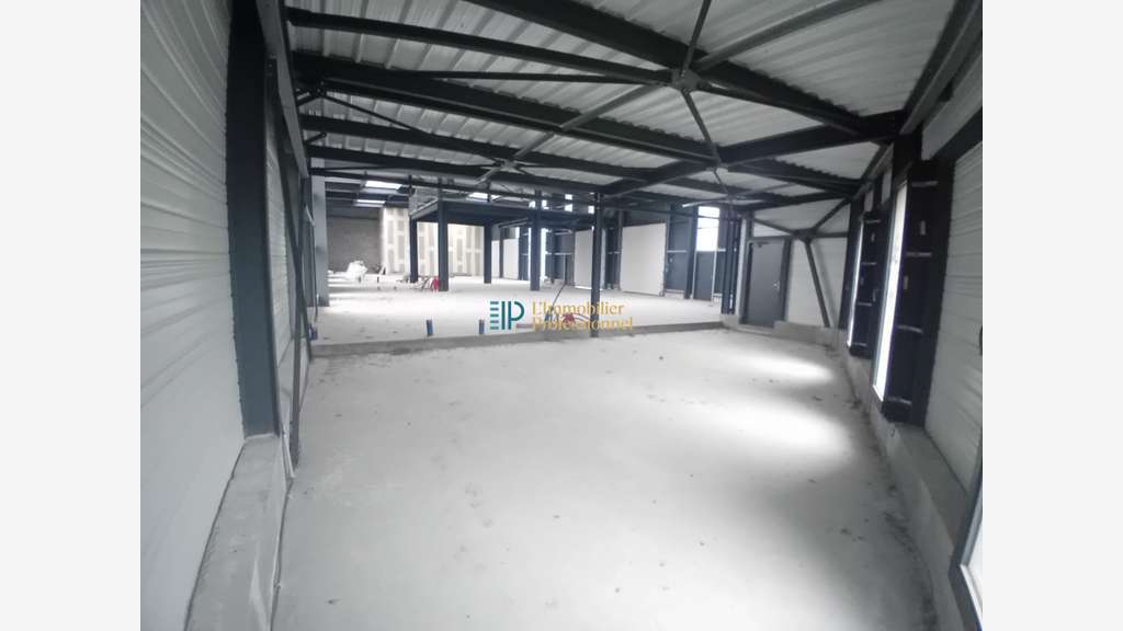 A louer local d'activité 640m² à Ergué-Gabéric