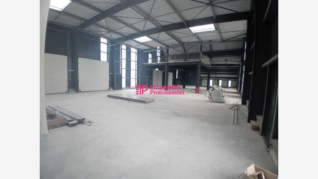 A louer local d'activité 640m² à Ergué-Gabéric