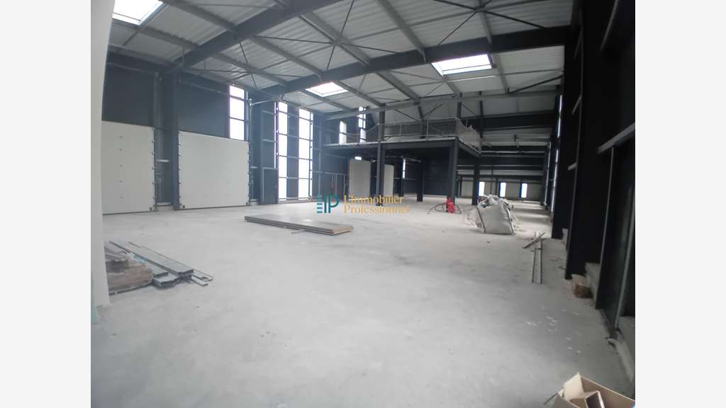 A louer local d'activité 640m² à Ergué-Gabéric