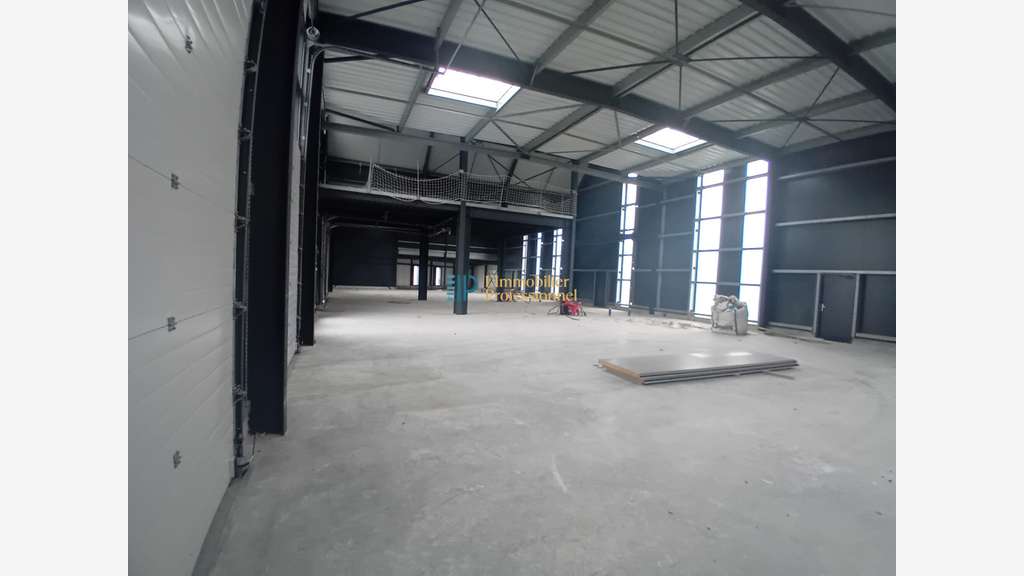 A louer local d'activité 640m² à Ergué-Gabéric