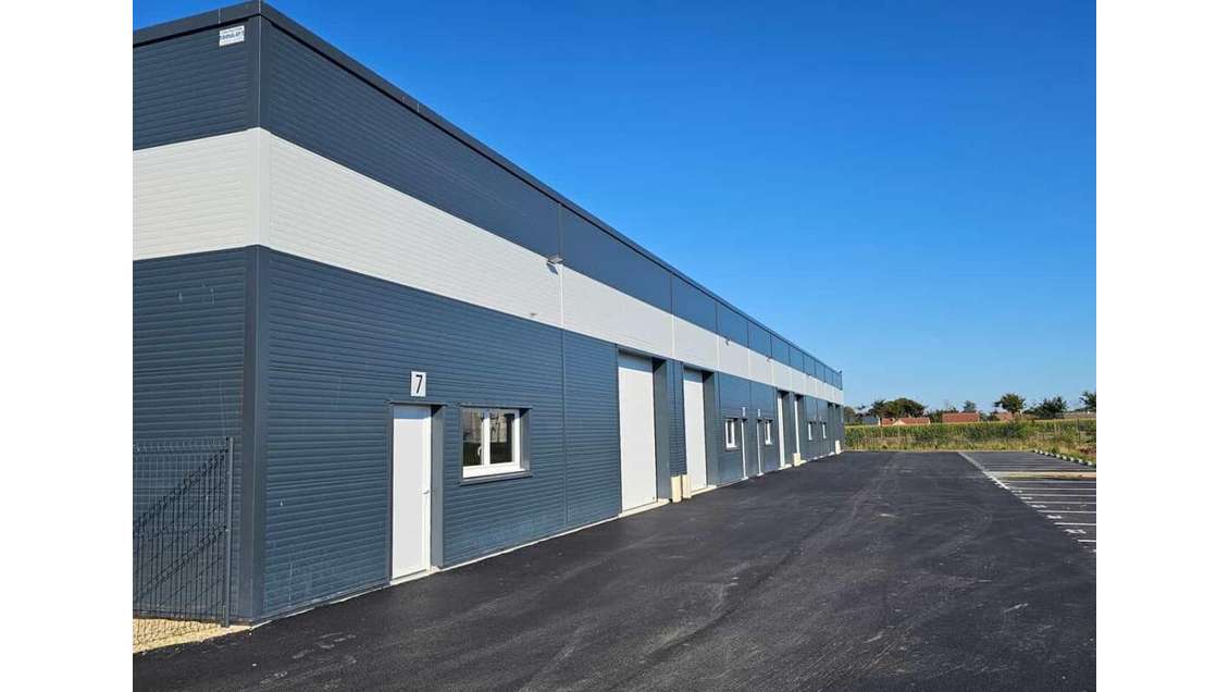 À louer locaux d'activités 99 et 144m² à Fécamp