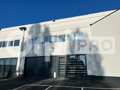 Local activité 188m² à louer ZA Fontenay-Trésigny