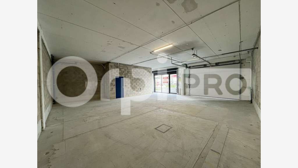 Local activité 188m² à louer ZA Fontenay-Trésigny