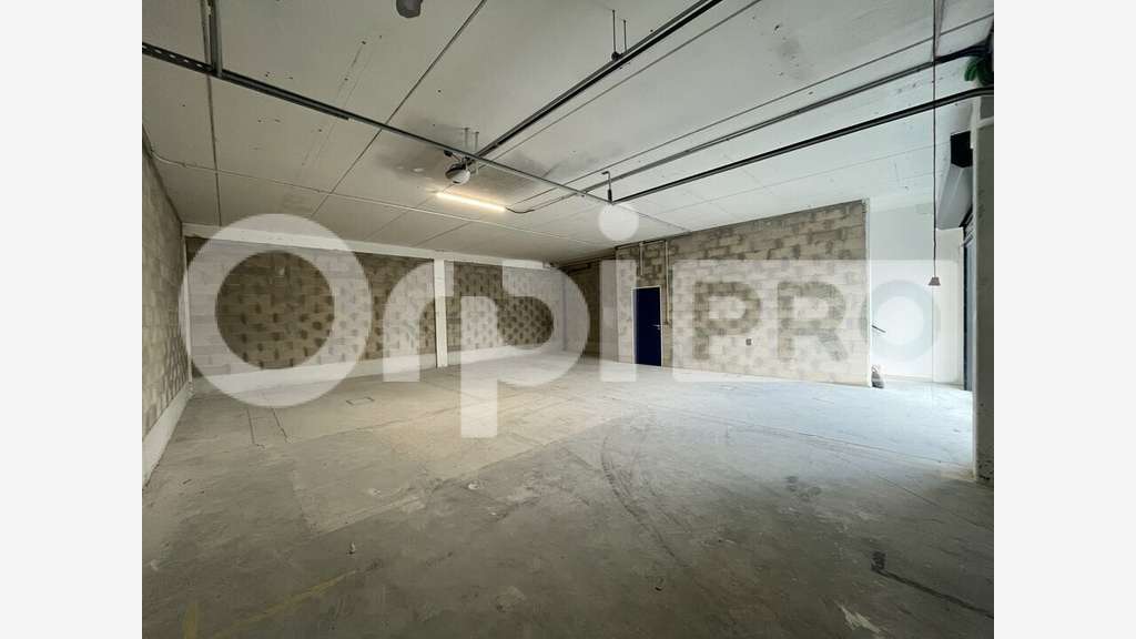 Local activité 188m² à louer ZA Fontenay-Trésigny