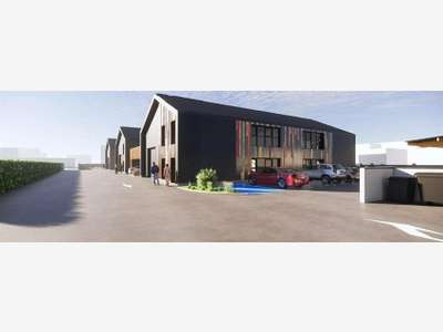 A louer locaux de 147 à 295m² à Gainneville