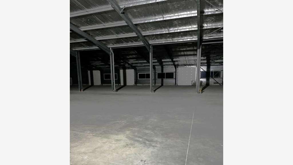 À louer entrepôt 2276m² à Gargas ZA des Moulins