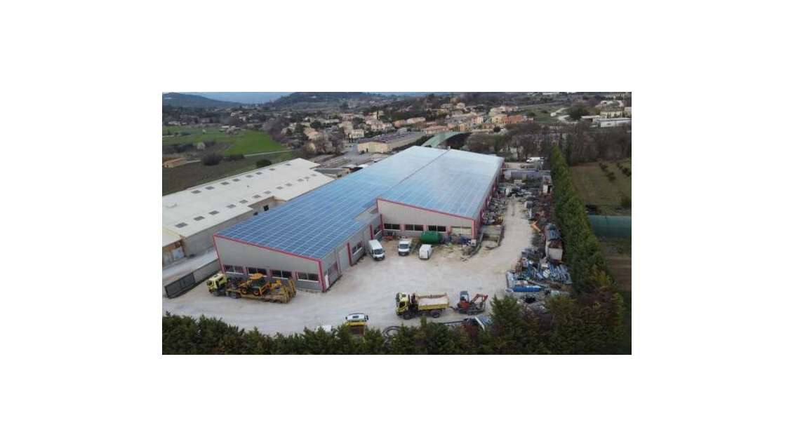 À louer entrepôt 2276m² à Gargas ZA des Moulins