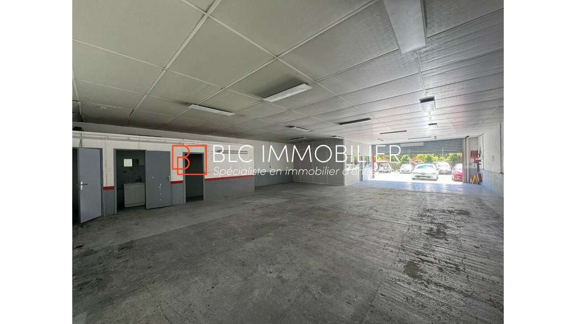Local d'activités de 190m² à louer à Gemenos 13420