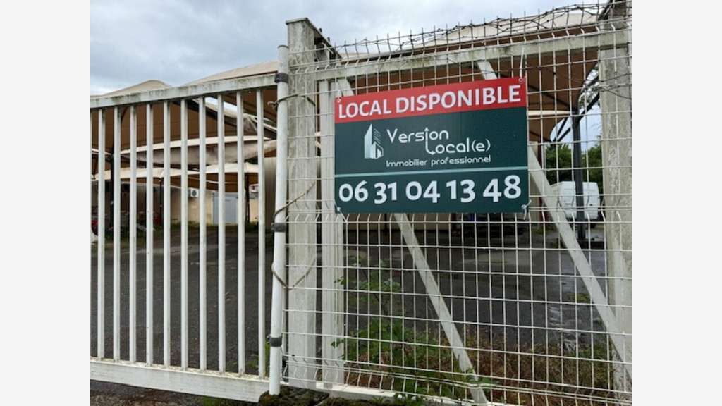 Local d'activité de 330m² à louer à Villefranche