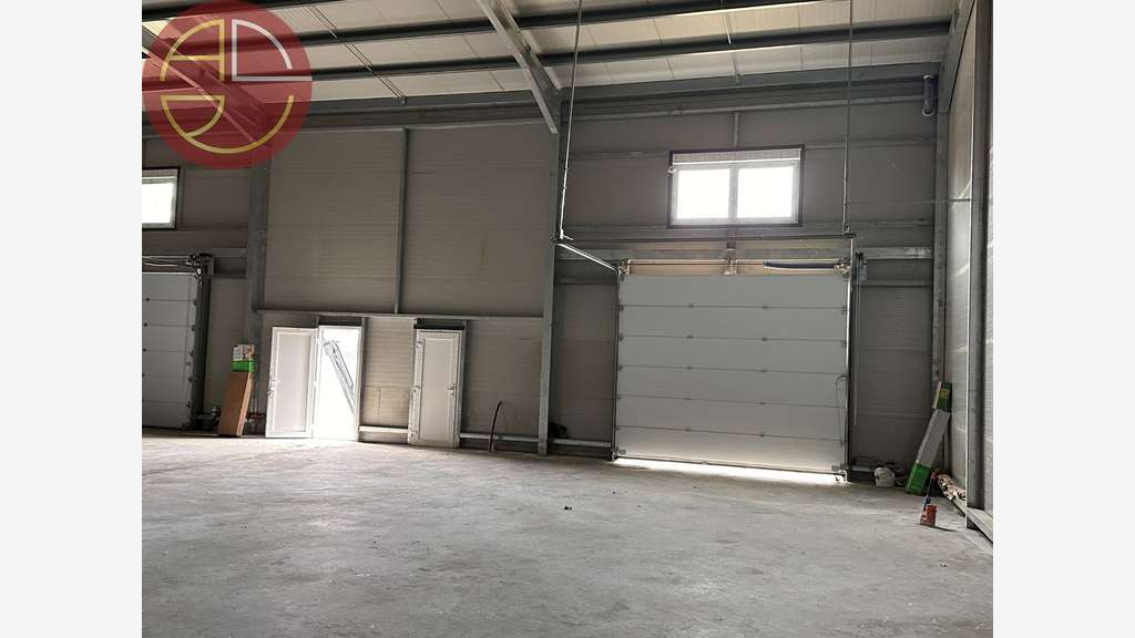 À louer entrepôt neuf 130m² à Grisolles