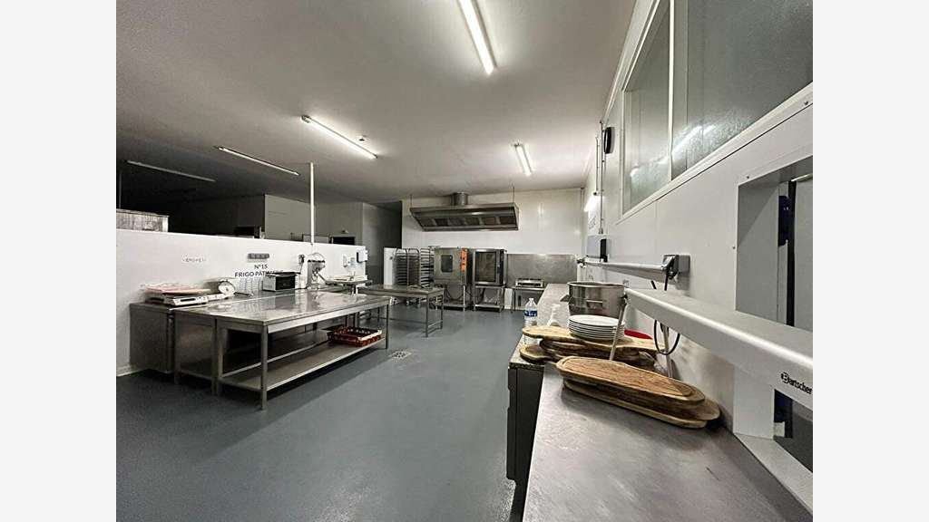 A louer bâtiment agroalimentaire 2450m² à L'Isle
