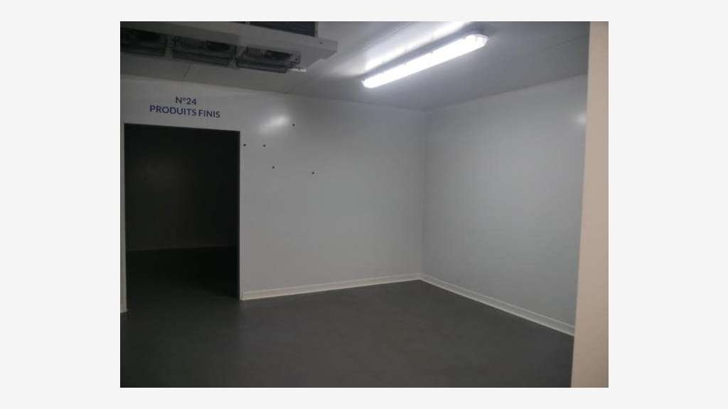 A louer bâtiment agroalimentaire 2450m² à L'Isle