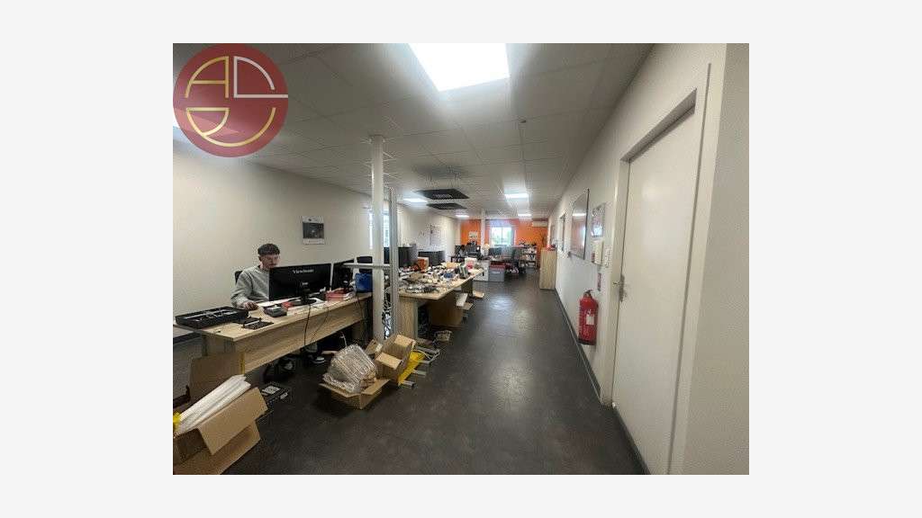 A louer entrepôt bureaux de 650m² à l'Union