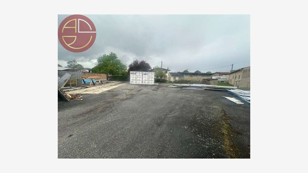 A louer entrepôt bureaux de 650m² à l'Union