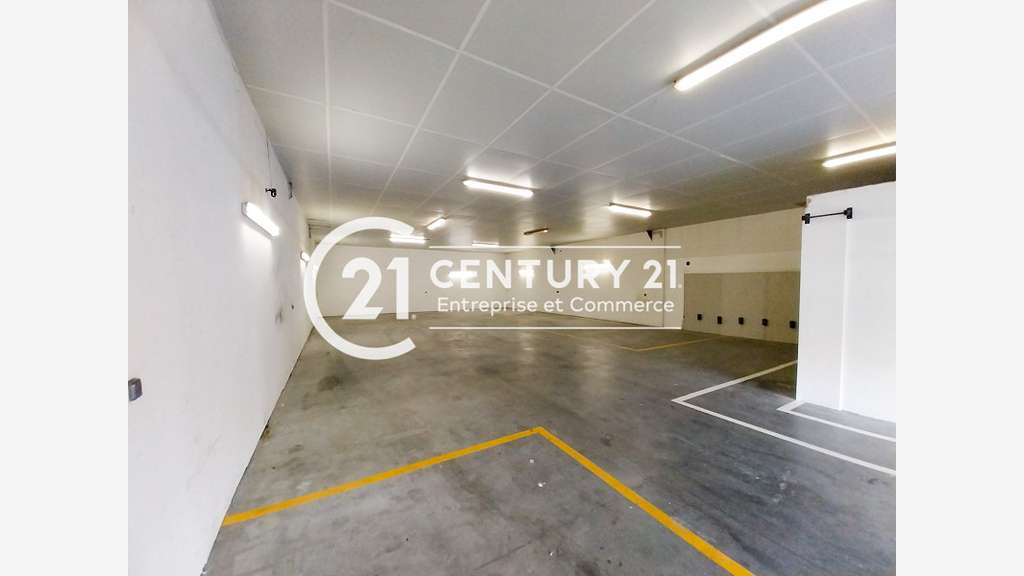 A louer entrepôt de 485m² à la Chapelle Launay