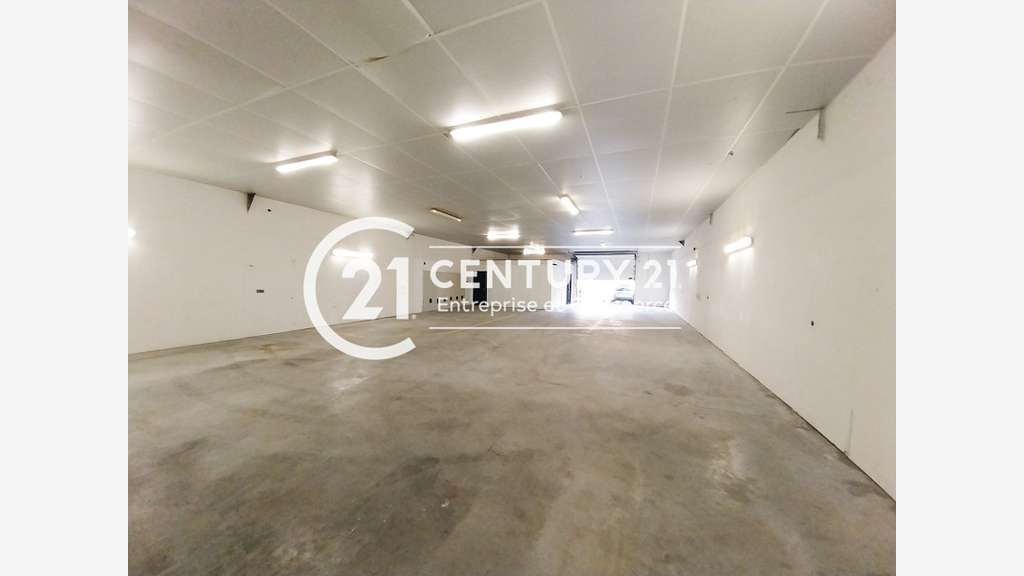 A louer entrepôt de 485m² à la Chapelle Launay