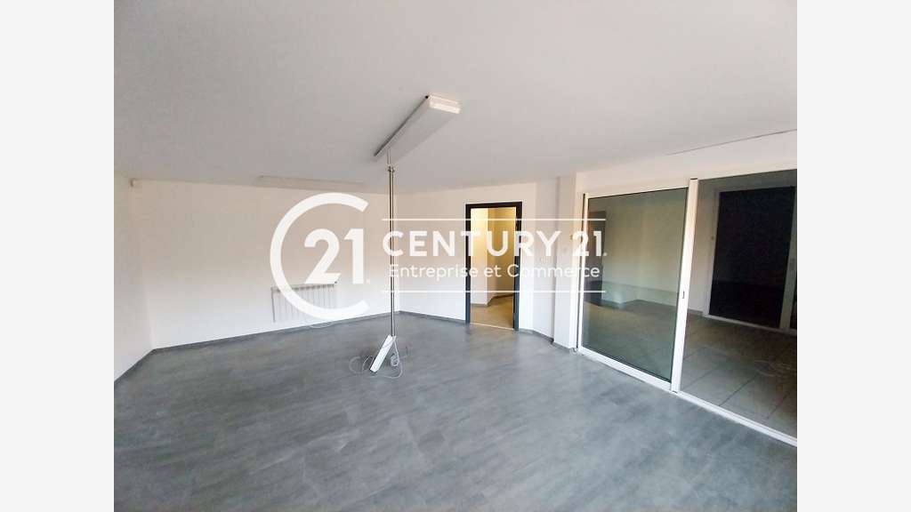 A louer entrepôt de 485m² à la Chapelle Launay