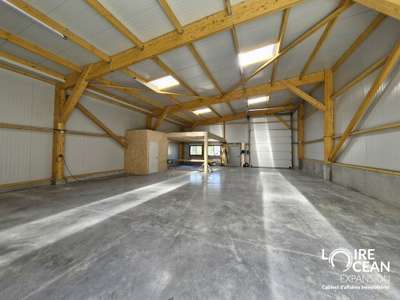 Location Locaux d'activités - Entrepôts à La Plaine-sur-Mer