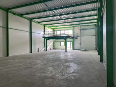 A louer local d'activité de 350m² en ZAC à Lannion