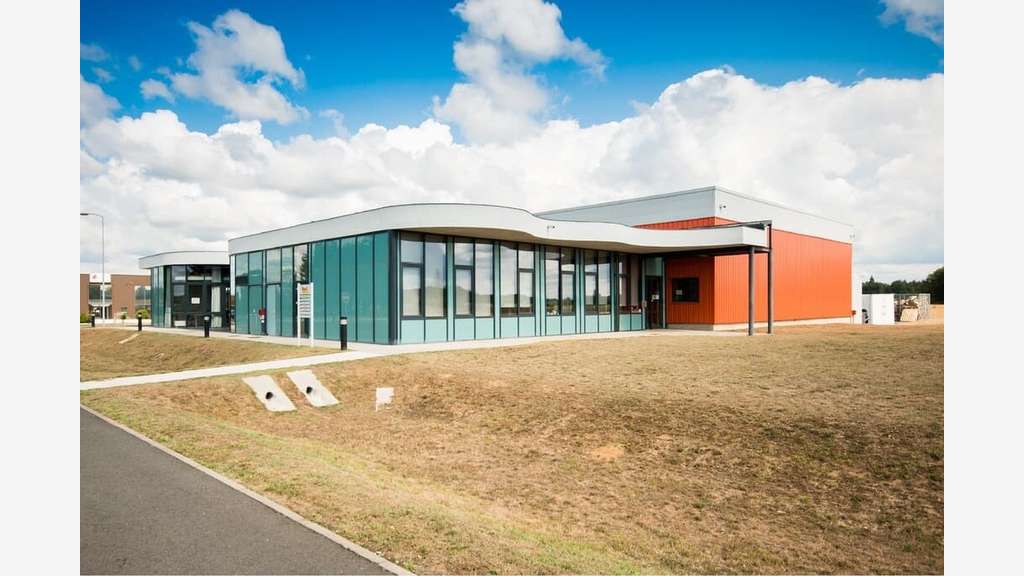 A louer ateliers agroalimentaires de 200 à 350m²