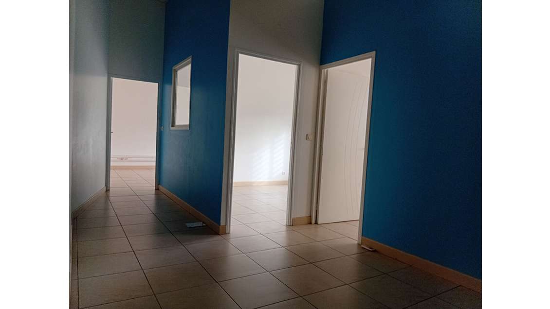 A louer local d'activité 61m² Le Lamentin