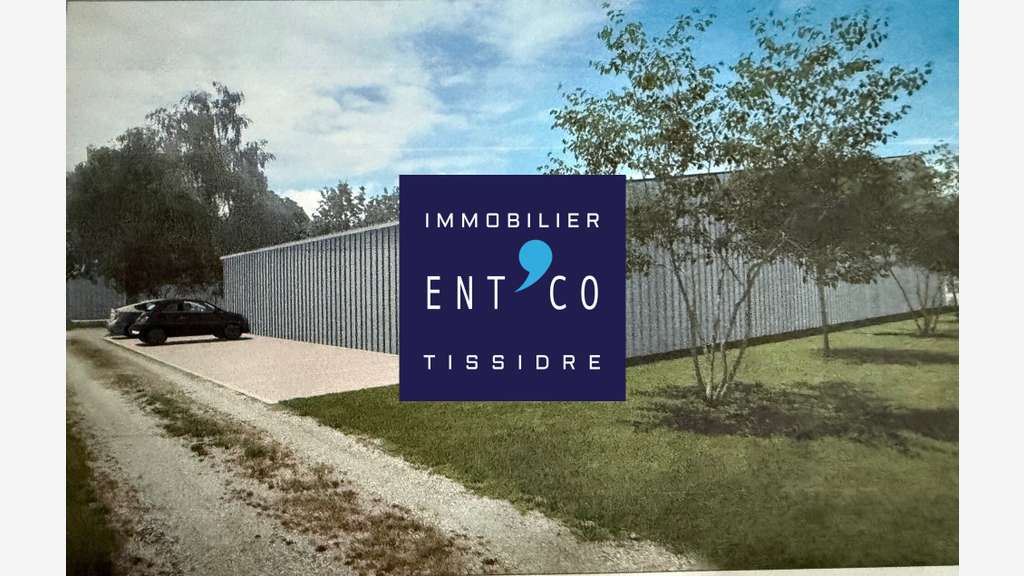 A louer entrepôt 882m² proche échangeur A62 à Agen