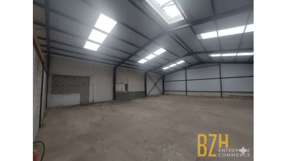 A louer local d'activité 730m² à Lorient Keryado