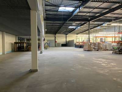 À louer locaux d'activité 1400m² divisibles à Lux