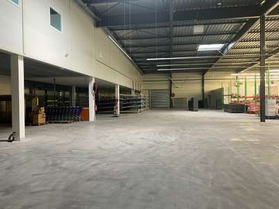 À louer locaux d'activité 1400m² divisibles à Lux