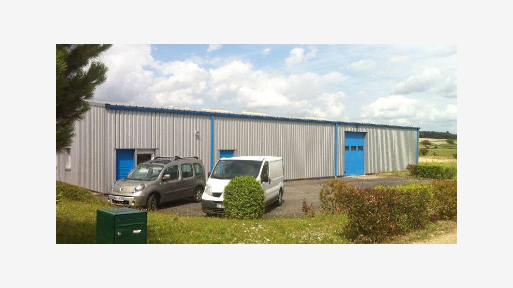 Local d'activités 450m² à louer Poitiers Nord
