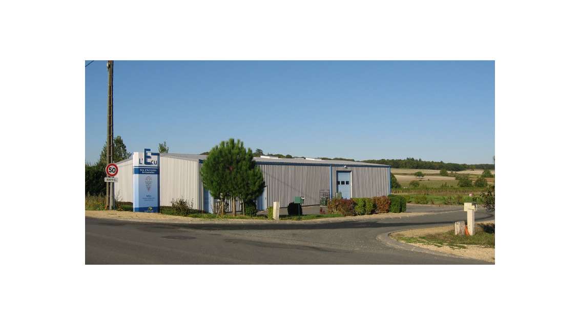 Local d'activités 450m² à louer Poitiers Nord