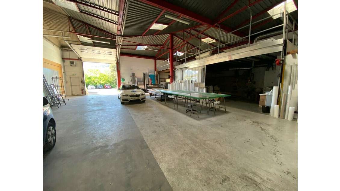 Local d'activités à louer à Marseille 11e La Pomme