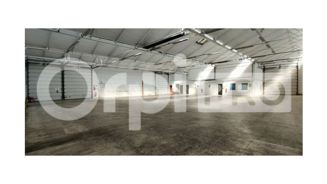 A louer local d'activités 820m² Massy Atlantis