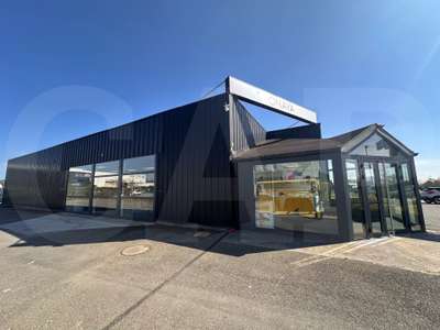 Location cellule  535m² à Melesse Route du Meuble